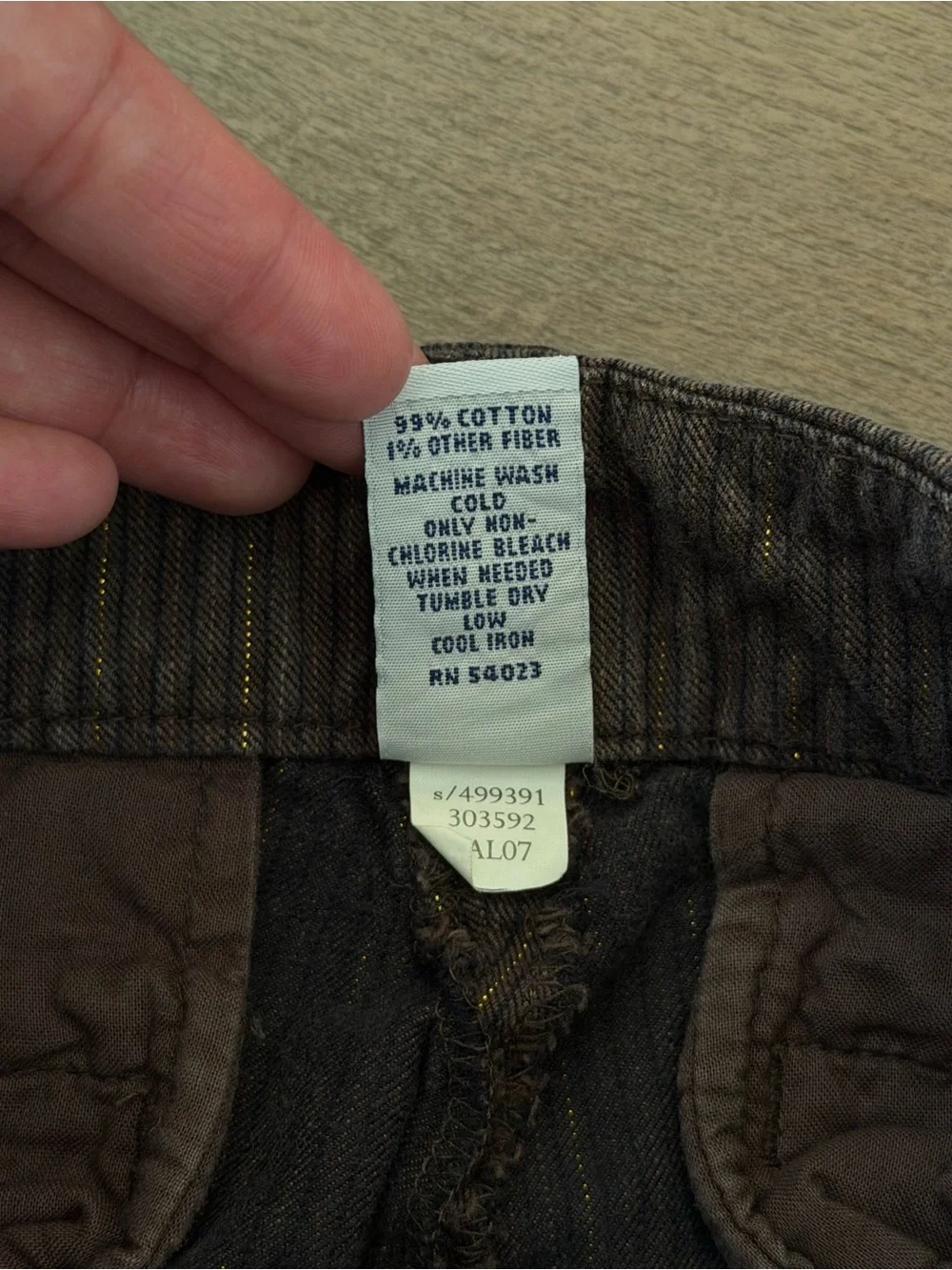 GAP y2k brown